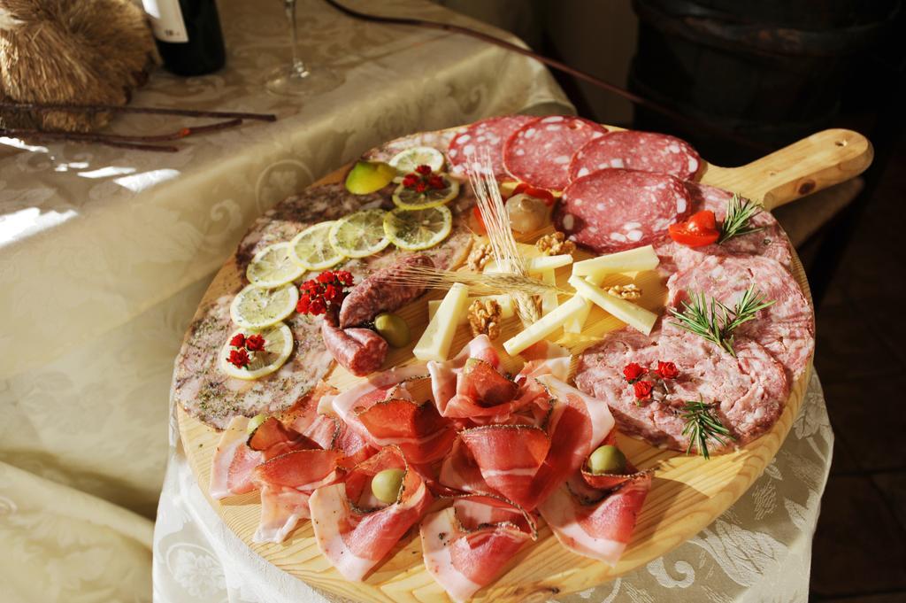 Il Castelluccio Country Resort Restaurant & Spa باربيرينو دي موجيلو المظهر الخارجي الصورة